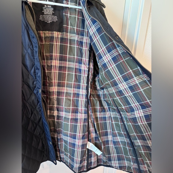 L.L. Bean Women’s Quilted Diamond-Stitch Puffer Jacket - Picture 6 of 12